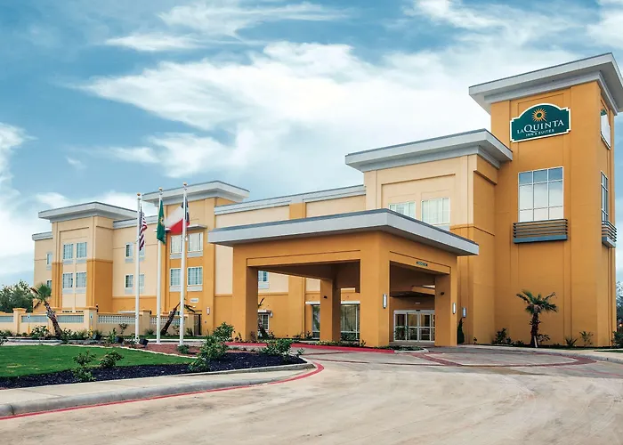 Dog friendly hotels La Quinta By Wyndham Cotulla